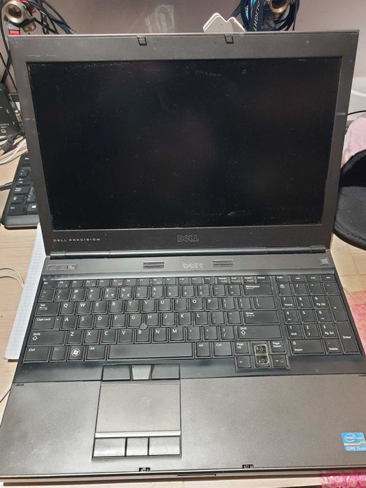 Dell Precision M4600 Core i5 2520M  / 8 GB / 60 GB SSD - 4 monitory