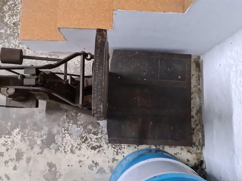 Balança decimal antiga