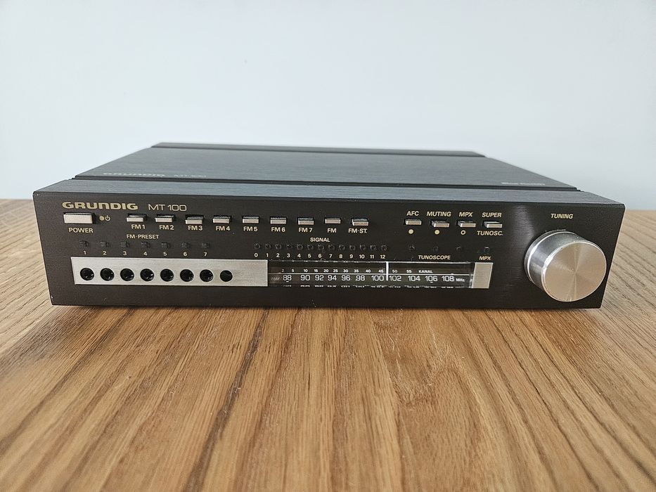 Grundig MXV 100 – klasyczny przedwzmacniacz vintage.