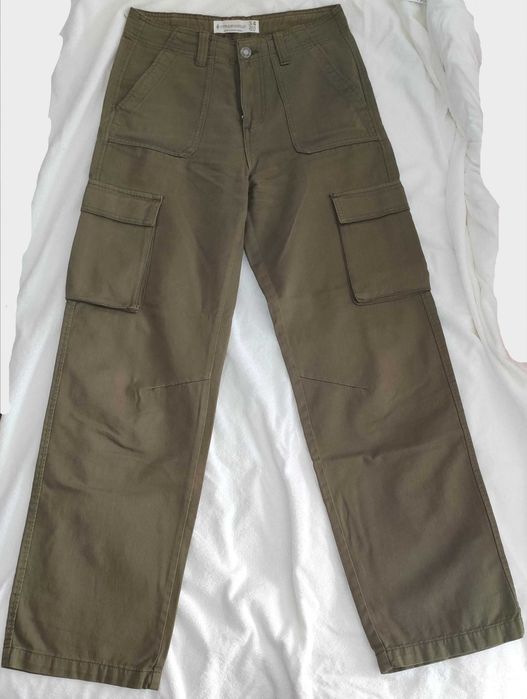 Calças- Stradivarius- 34