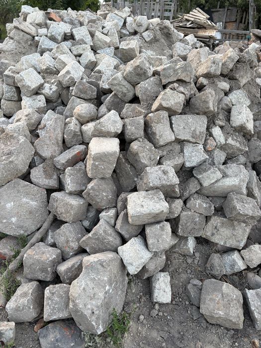 Sprzedam kostke granitowa z rozbiórki drogi