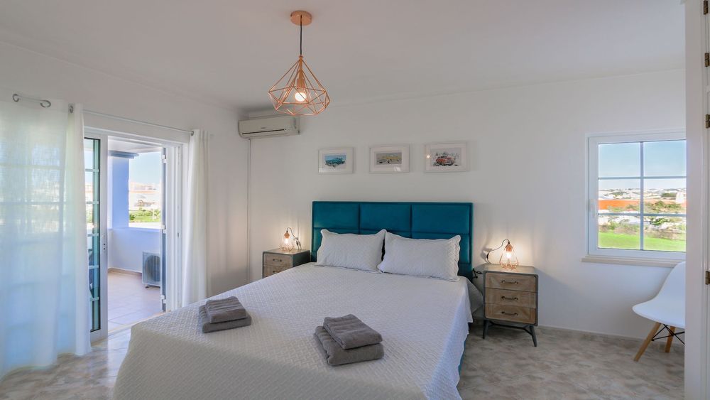 Moradia M3 c/ Piscina p/ Férias 400m Praia da Galé, Albufeira-Algarve.