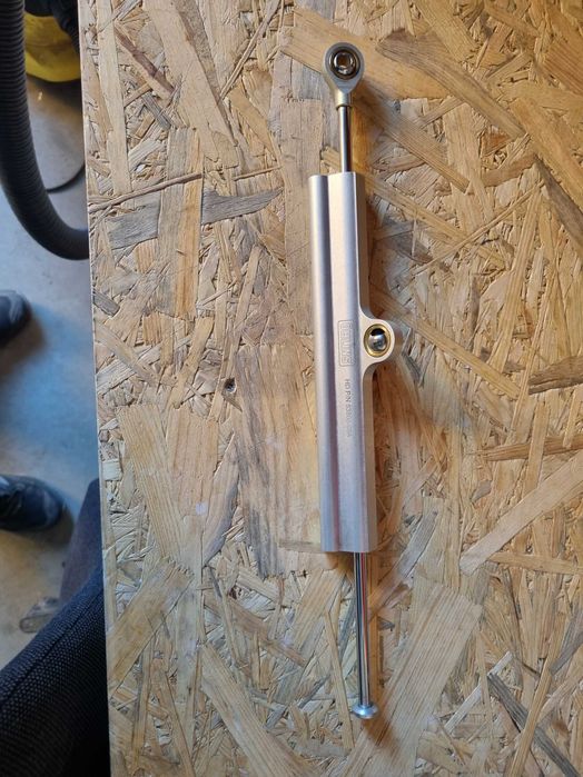 siłownik kierownicy harley trajka