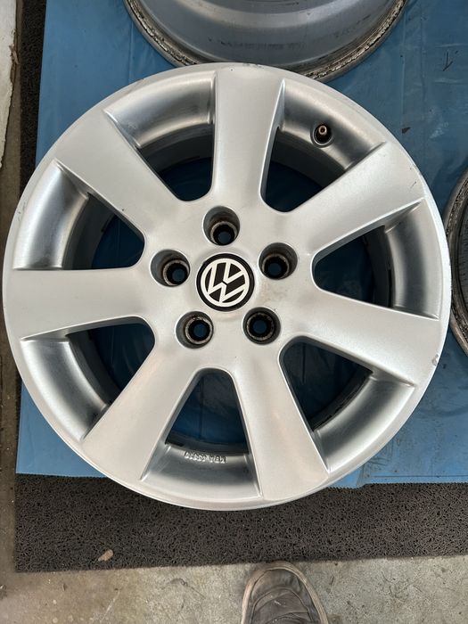 518 Felgi Aluminiowe Volkswagen R 16 5x112