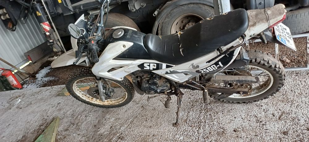 Продам спарк в нормальному состоянии