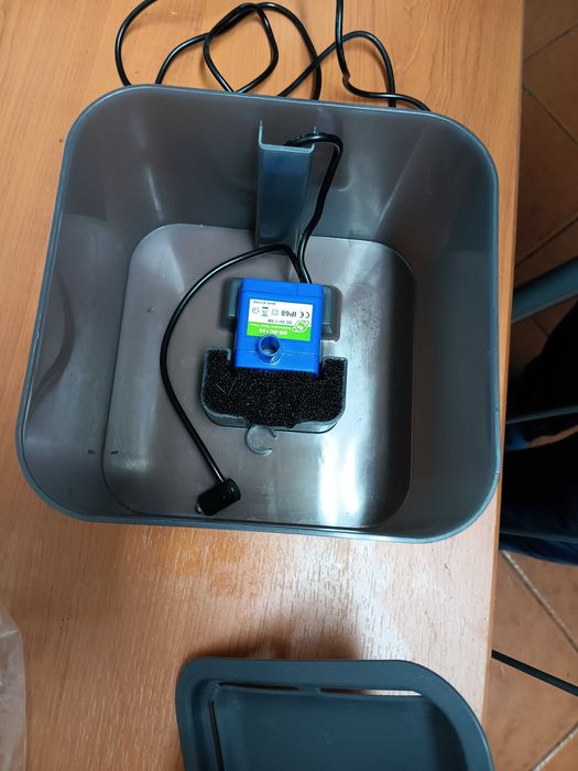 Fonte de água para animal estimação