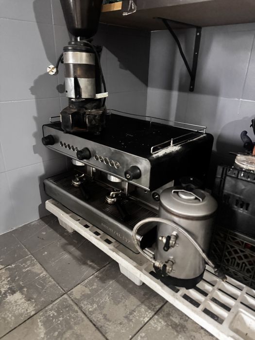 Maquina cafe industrial + moinho