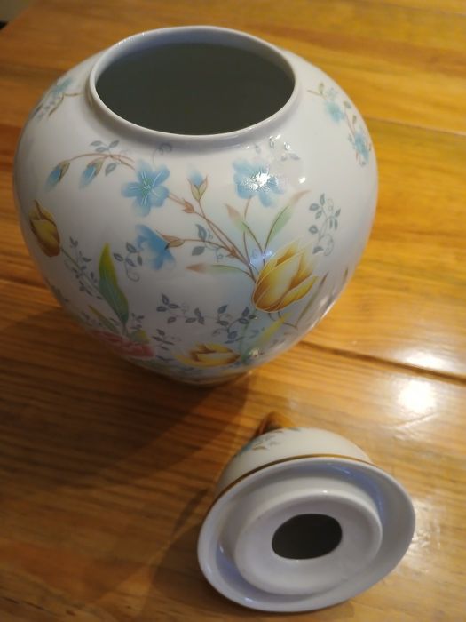 Limoges Porcelain Pieces64586485693315122