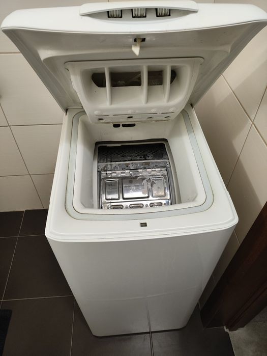 Пральна машина з вертикальною загрузкоюBOSCH WOR 16152 OE