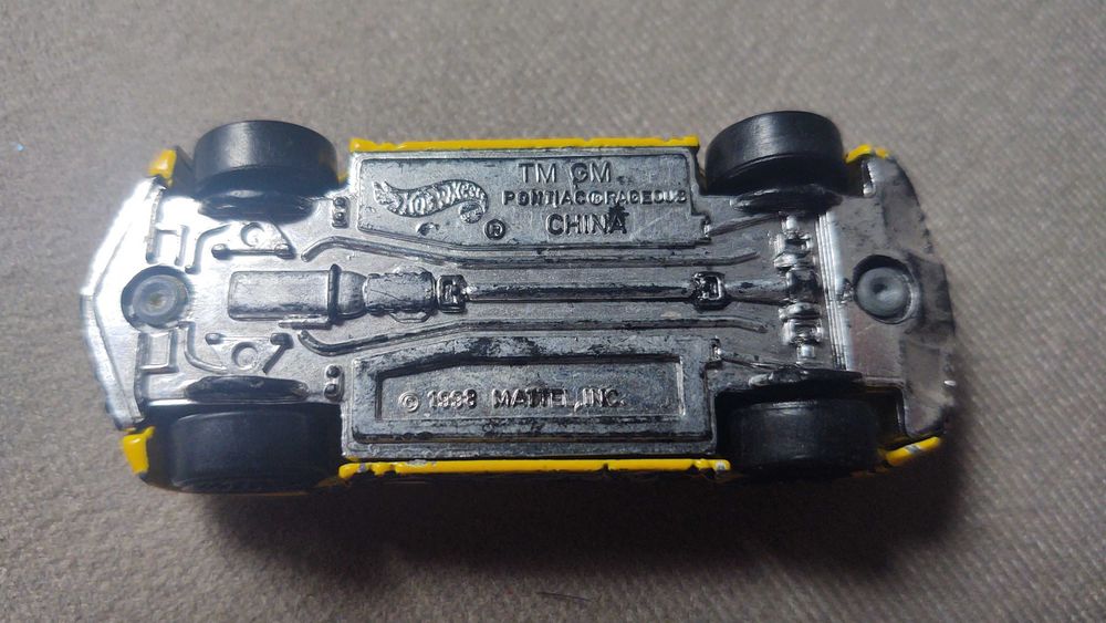 Samochód auto Hot Wheels Pontiac Rageous
