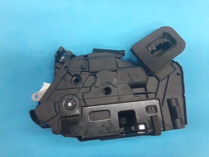 Fechadura eléctrica VW Golf VI VII  Jetta  Polo 6R  Yeti Leon  NOVA