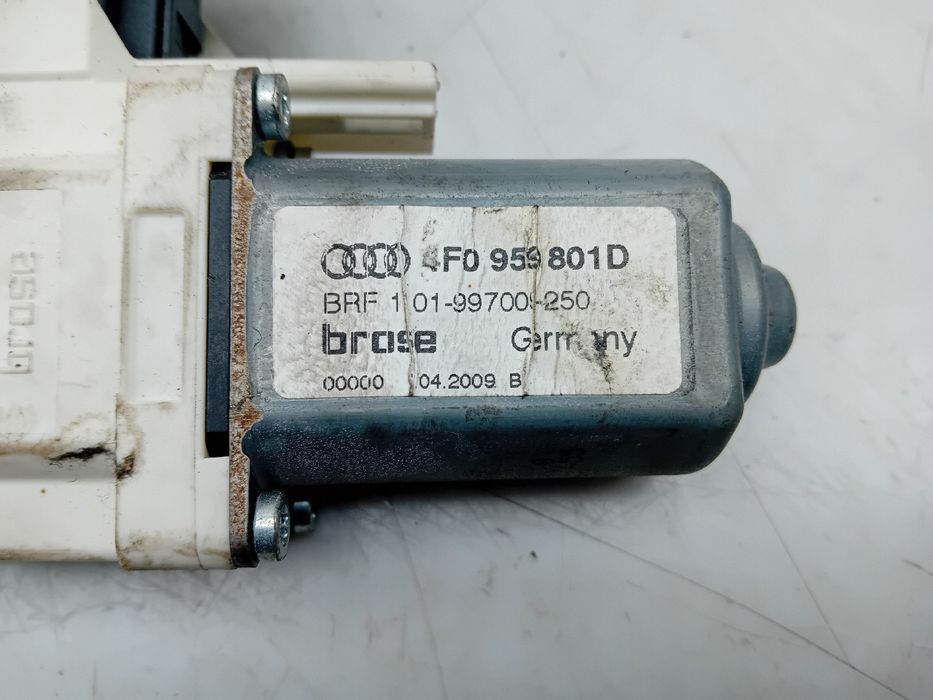 Motor vidro frente esquerdo AUDI A4 Avant (8E5, B6)