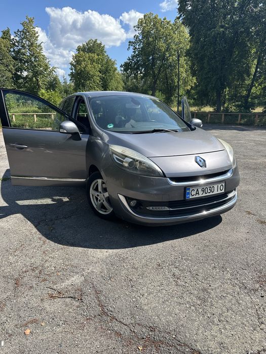 Продам Renault Megane Scenic 2013 року!