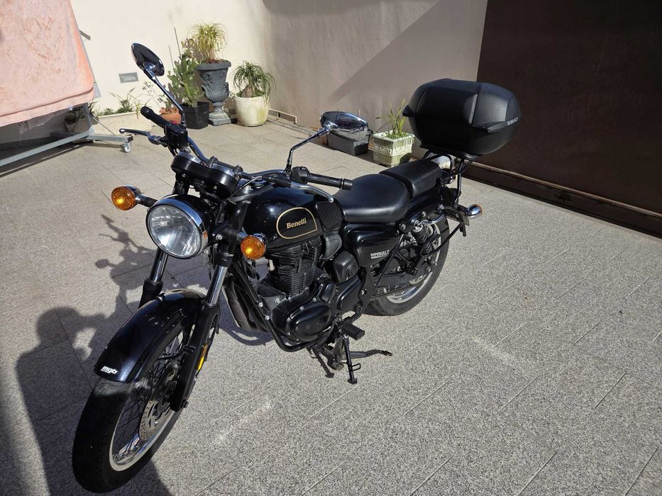 Benelli Imperiale 400 – Clássica Moderna | 2019 | 10.700 km