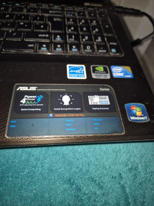 Laptop asus  ...