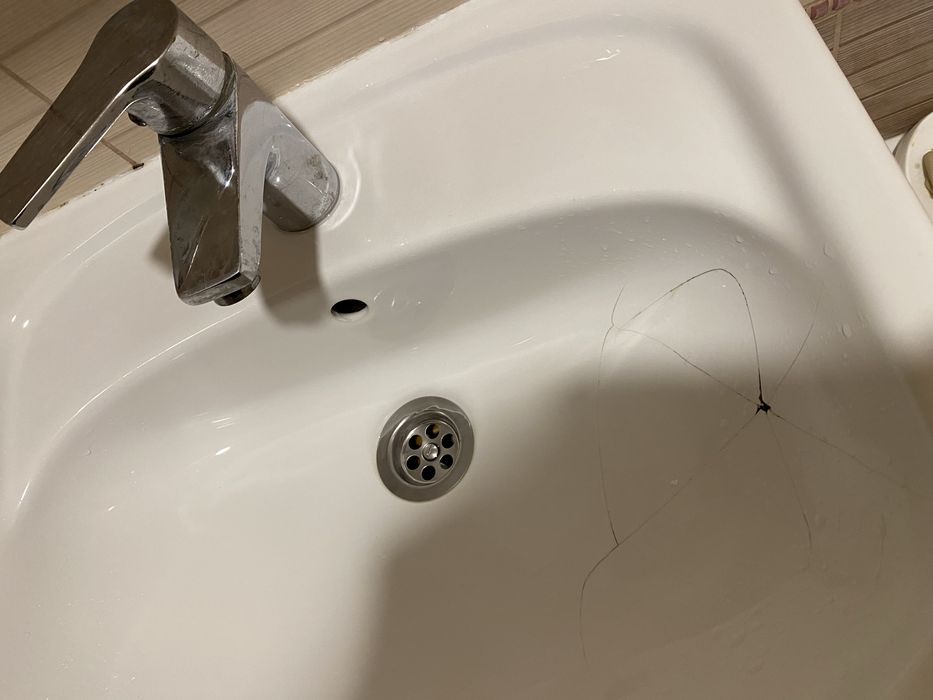 Терміново продам тумбу з умивальником Kolo