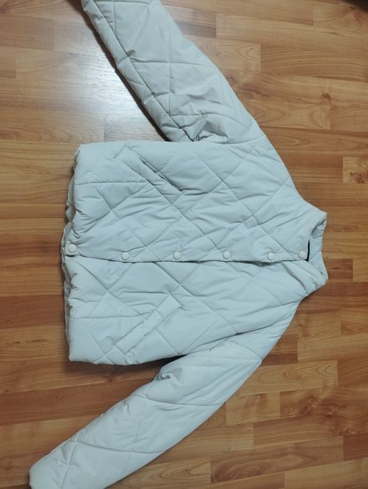 Продам демісезонну куртку