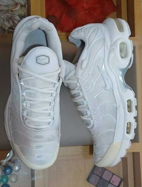Nike Air Max TN Plus triple white, sneakersy męskie/ damskie TD5 R.37.5
