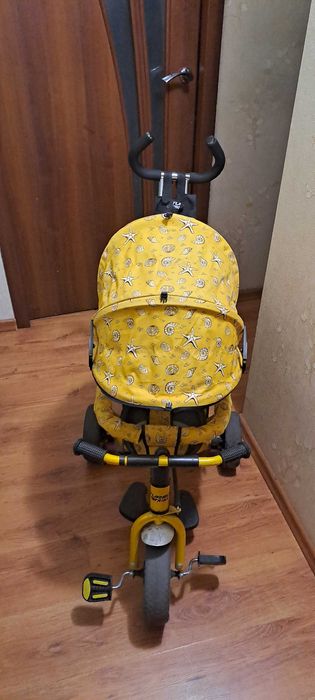 Продам велосипел с родительской ручкой