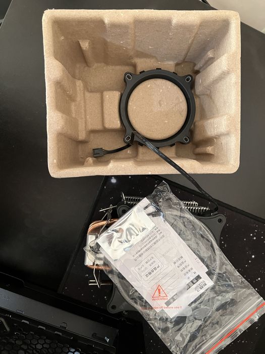 AMD Ryzen 5 2600 Box, AM4 + PC Cooler GI-UX4 Red