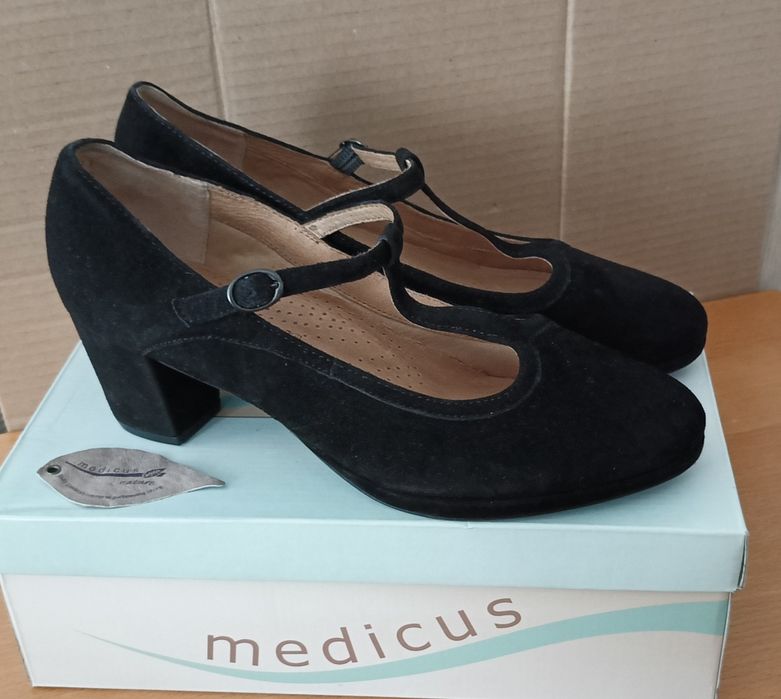 Skórzane buty damskie w stylu hiszpańskim/flamenco
