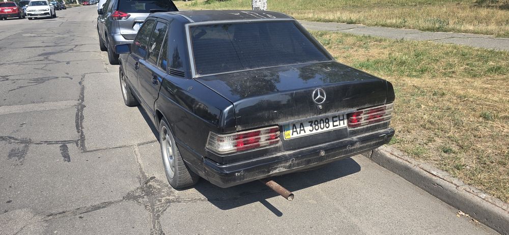 Mercedes-BENZ 190 E 2.3