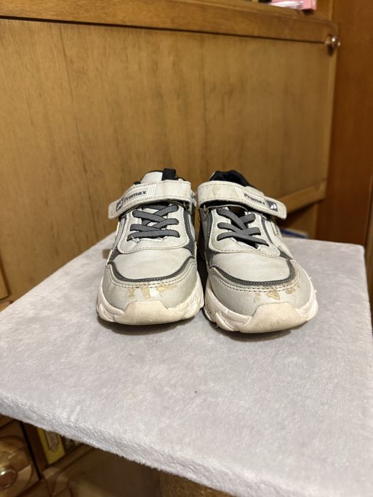 Віддам взуття на хлопчика