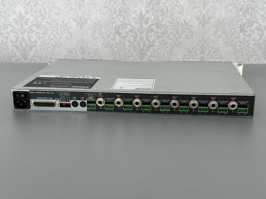Automatyczny mikser mikrofonowy Shure SCM810E Unikat