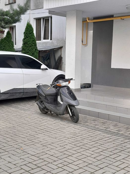 Скутер Suzuki LETS 2