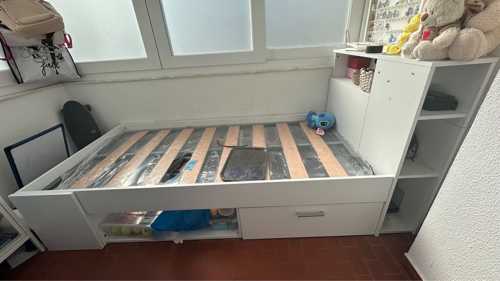 Casa solteiro com 2 gavetas