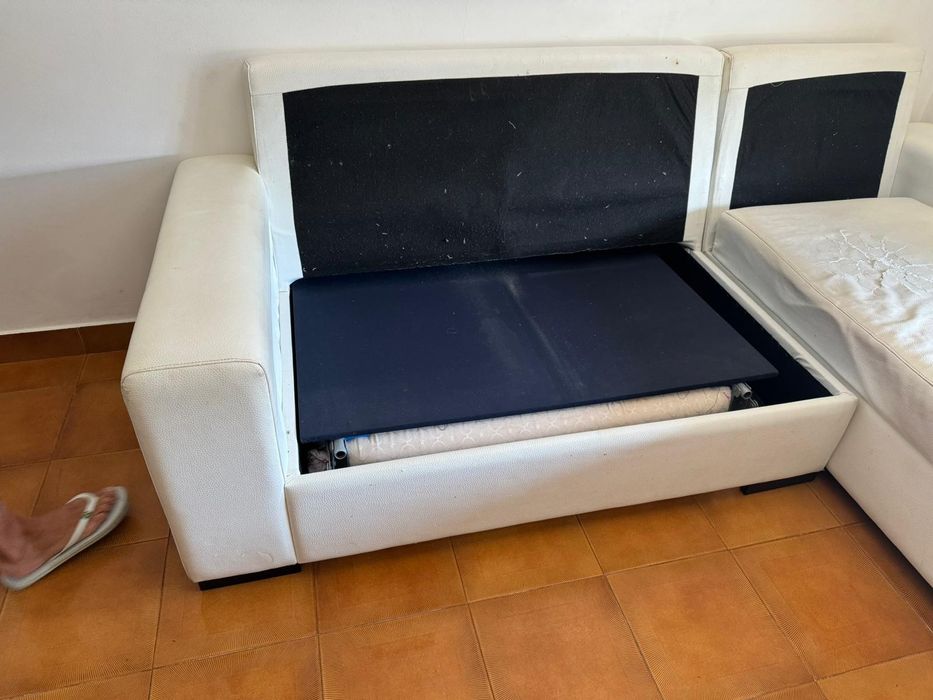 Sofá-cama com arrumação e chaise longue- Napa branca