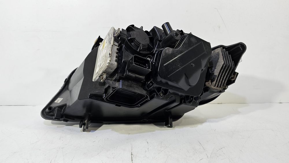 Bmw 3 e90 e91 lift fl lampa przód przednia bi-xenon prawa eu