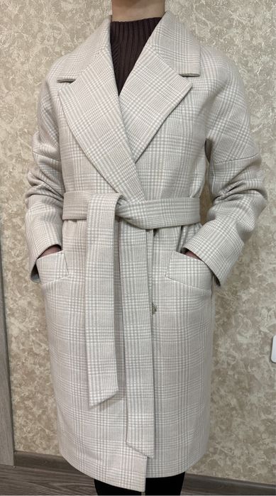 Продам пальто(осень)