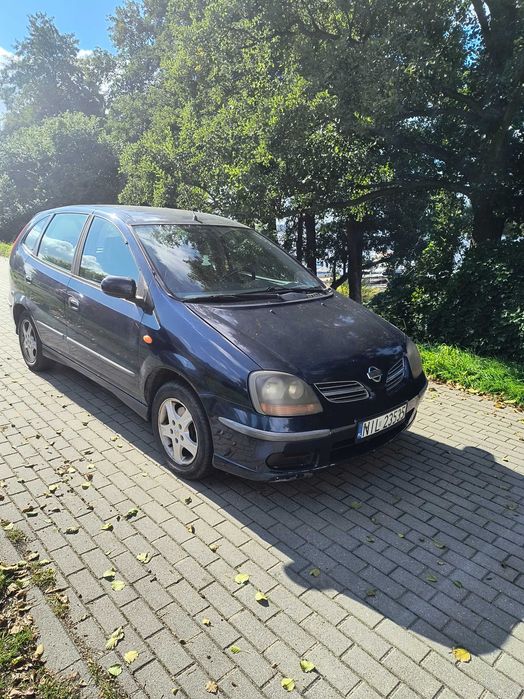 Nissan Almera Tino