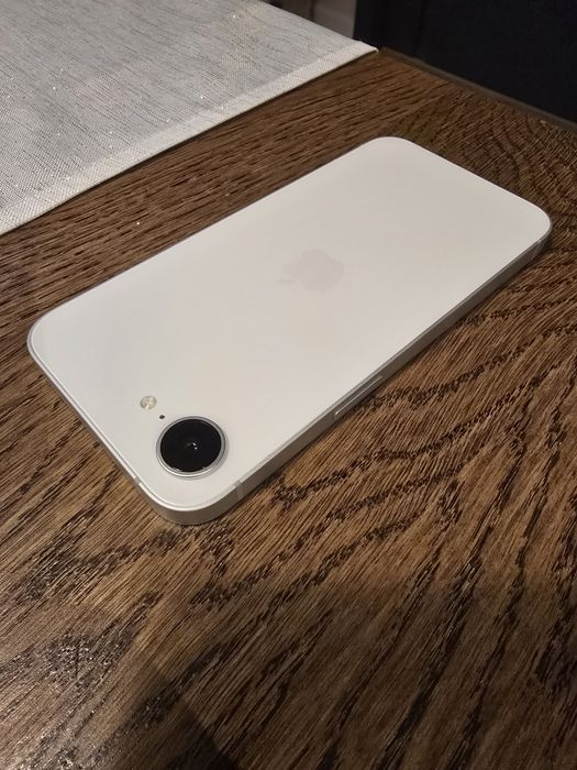 Iphone 16e 128gb gwarancja bateria 100%