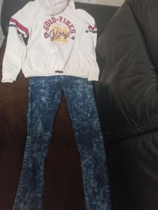 Віддам безкоштовно одяг