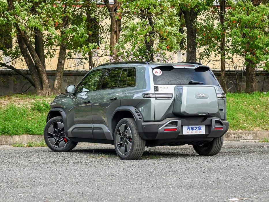 Leopard 3 4WD 501 km Max 2025