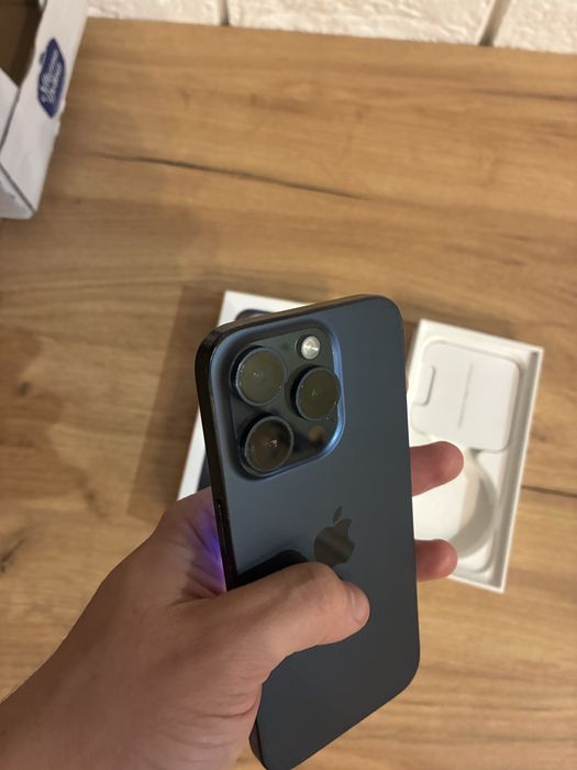 Iphone 15 pro 256 gb 100% kondycji