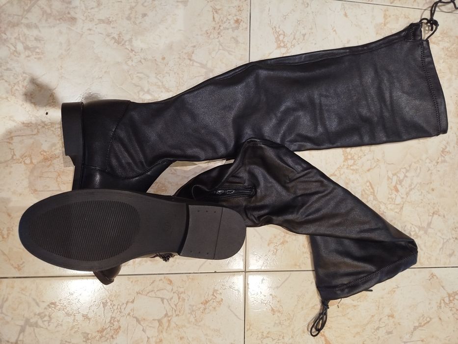 Bota cano alto   .