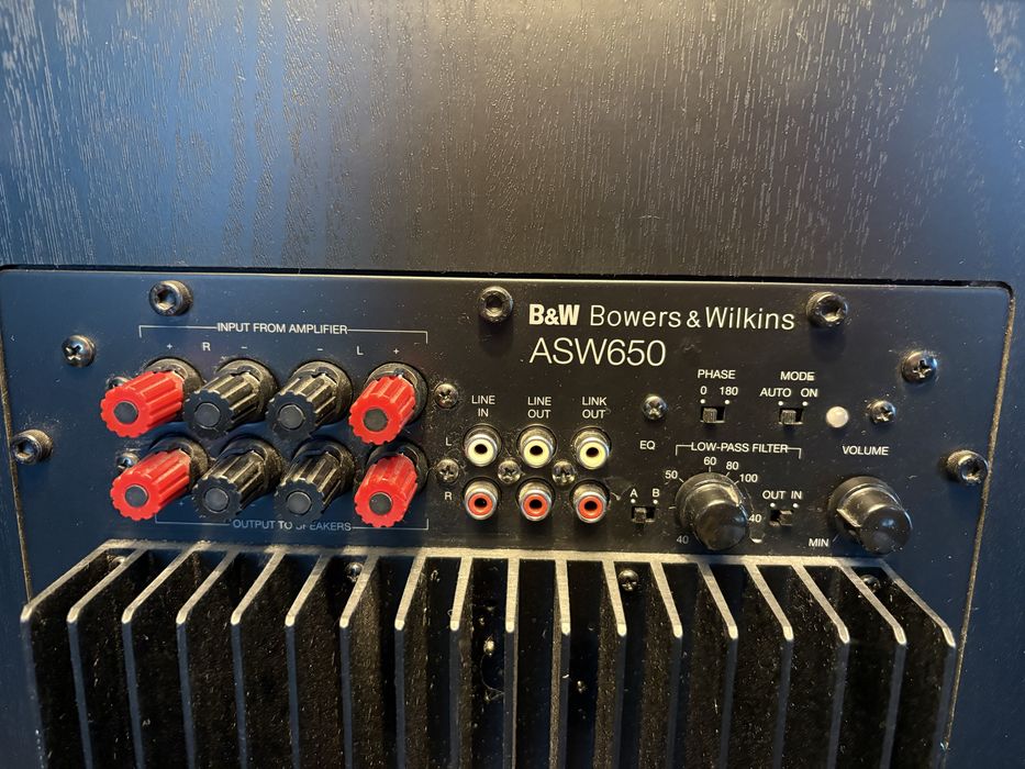 Potężny subwoofer B&W ASW 650 30cm głośnik czarny