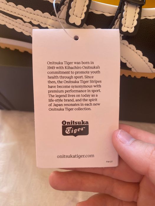Onitsuka tiger (creme e preto)