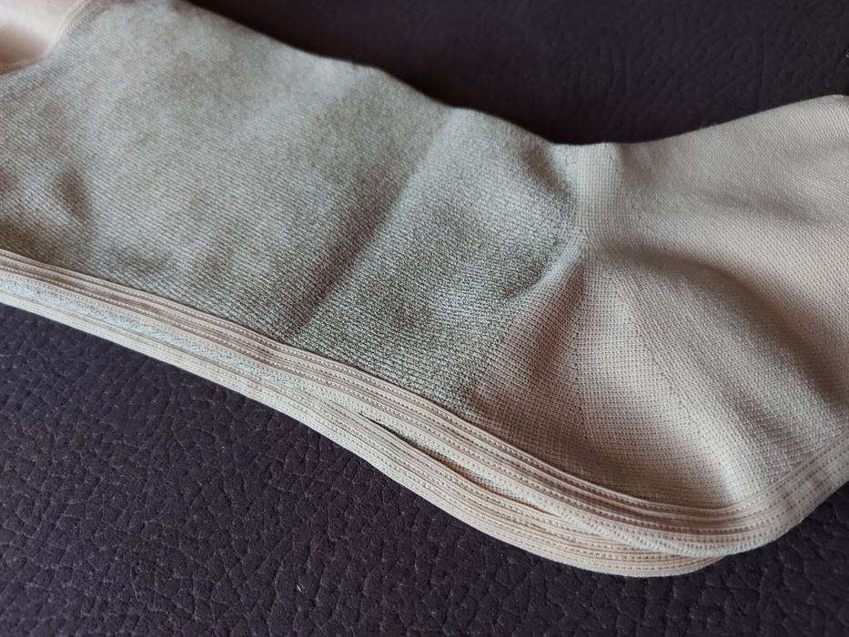 Beżowe wysokie skarpety uciskowe Mediven mondi CCL2