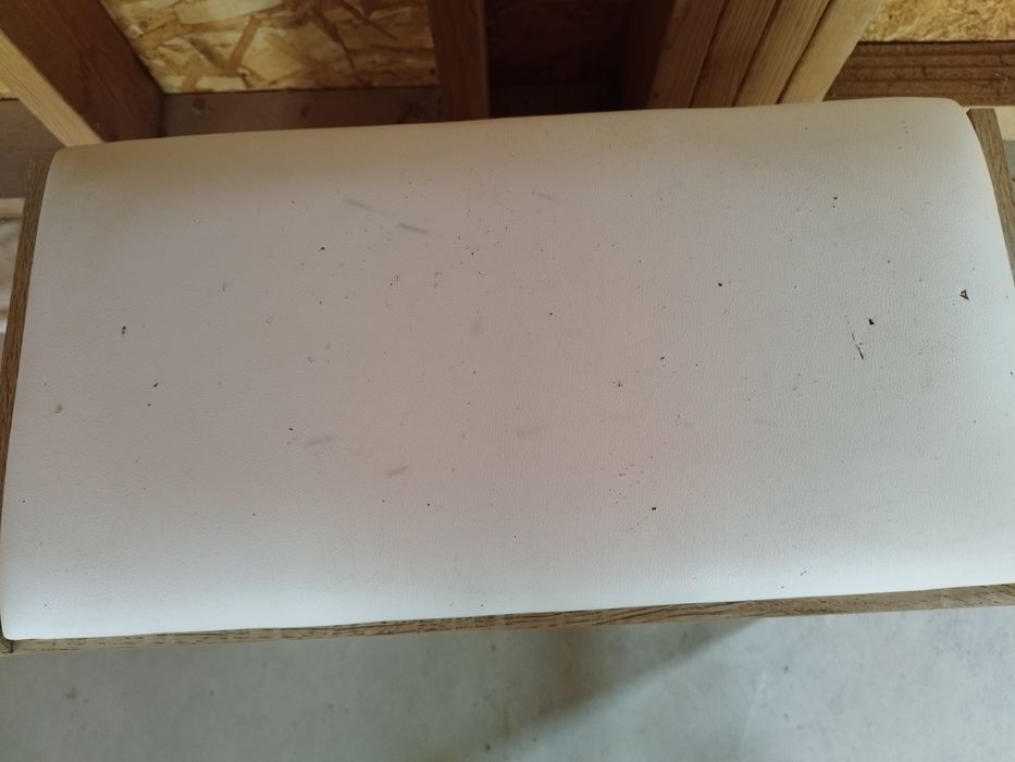 Mesinhas de cabeceira e sapateira/Banco