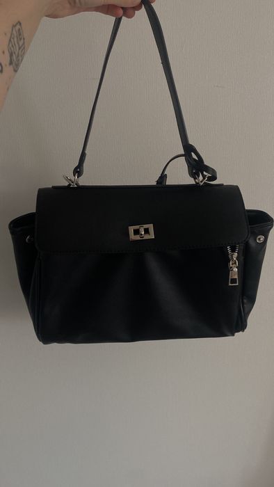 Чорна сумка на плече Runa Bag український бренд екошкіра