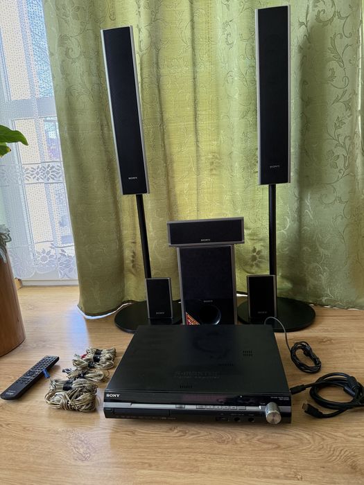 Kino domowe Sony HCD-DZ560 z subwofer