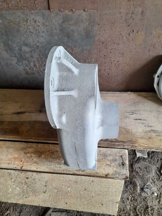 Korpus zwolnicy prawy ursus c-360