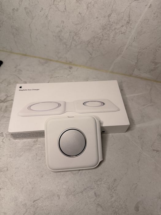 MagSafe Duo Charger