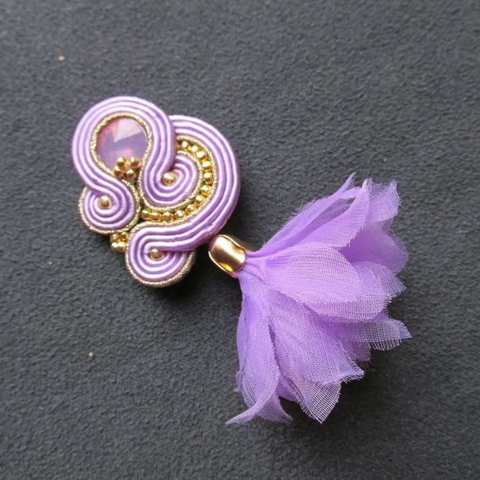 Lawendowe kolczyki z sutaszu, sztyfty w stylu boho, handmade