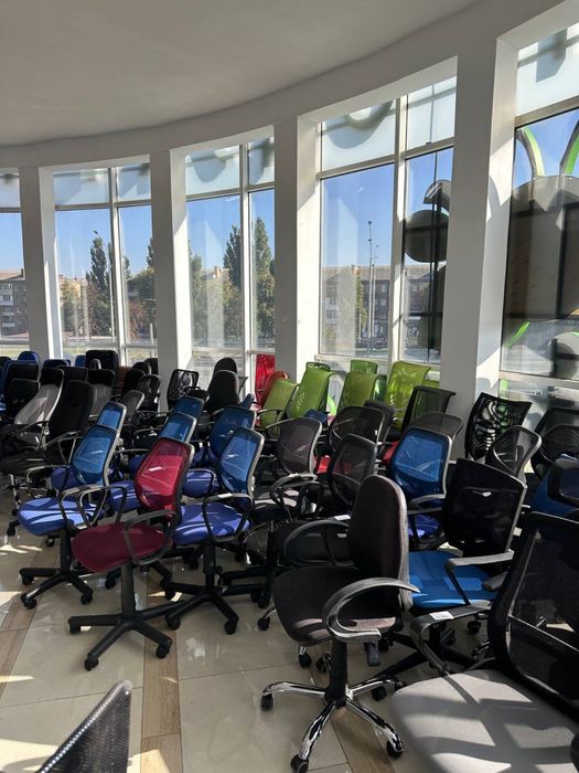 БОЛЬШАЯ РАСПРОДАЖА кресел офисные директорские компьютерные геймерские сетка кожа кожзам