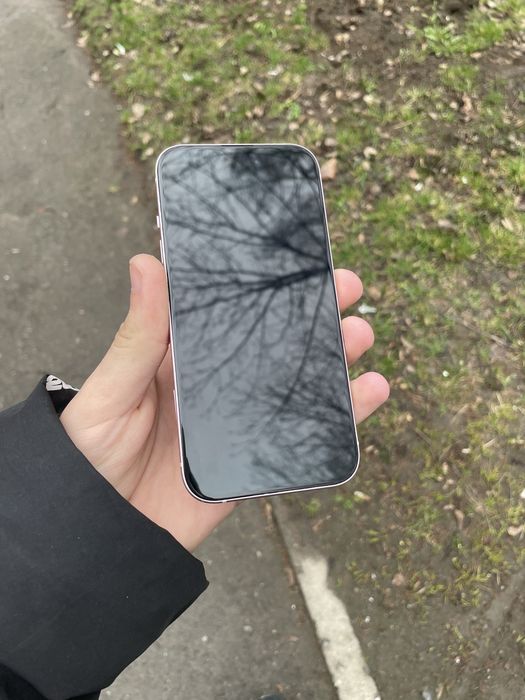 Apple iPhone 15 256GB Під ремонт або на запчастини